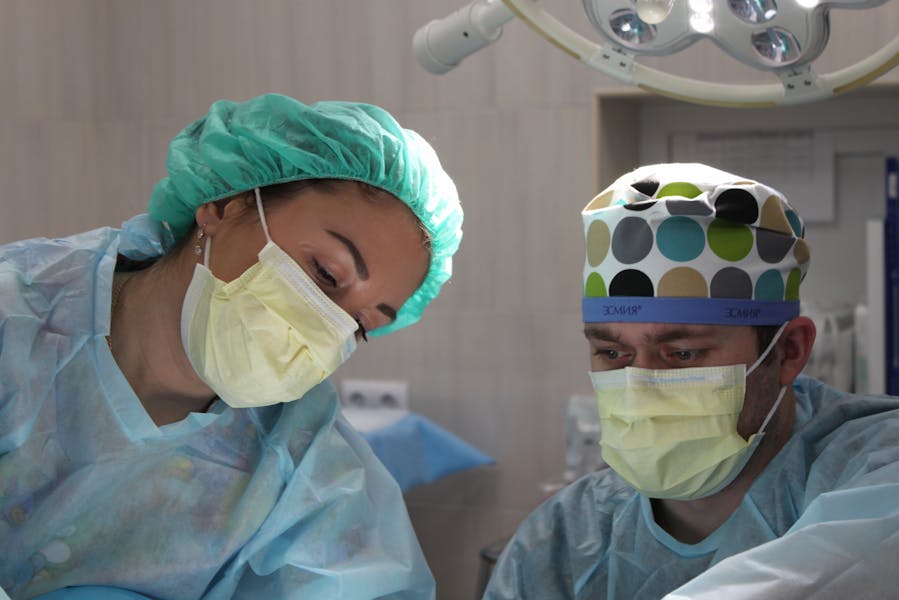Czym zajmuje się urolog i jak przebiega wizyta u specjalisty?
